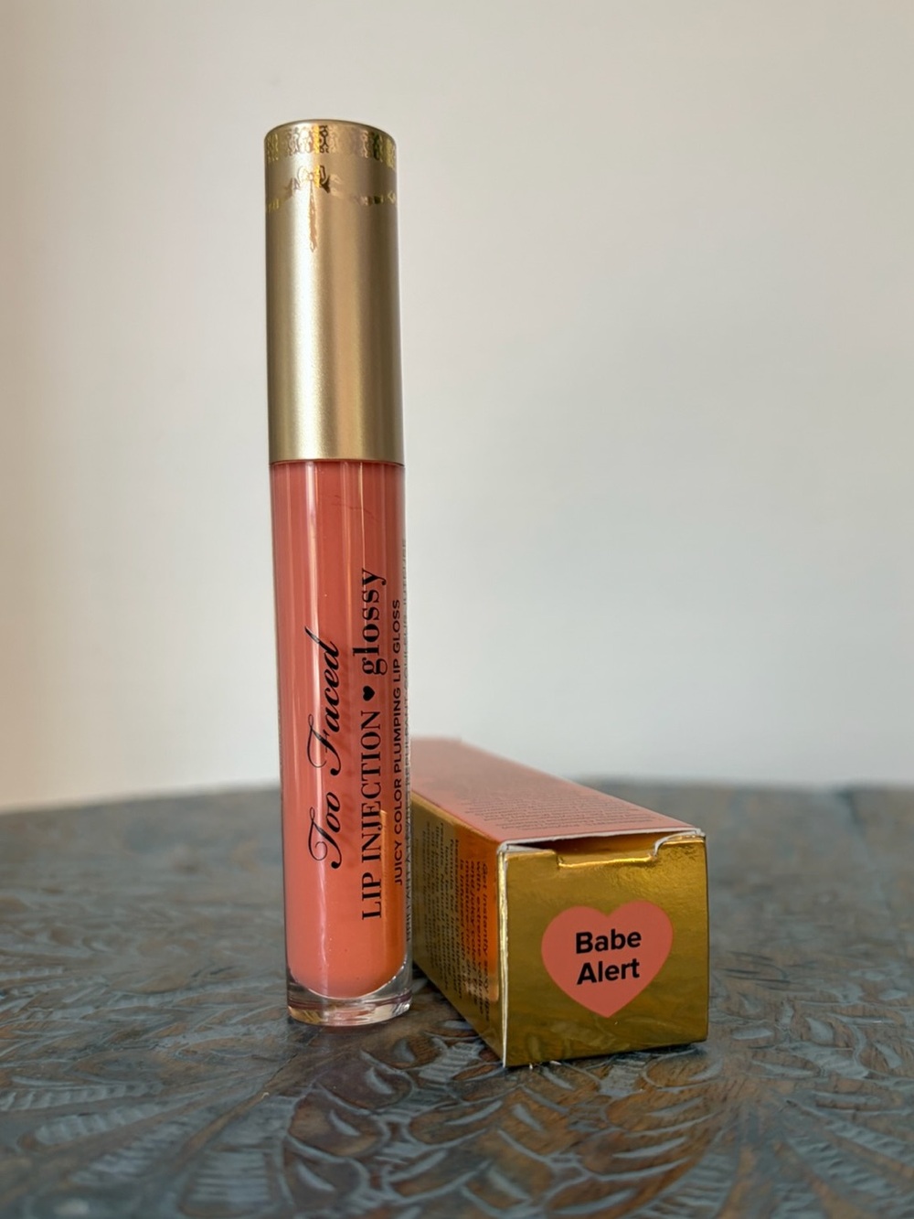 NIB! TOO FACED Lip Injection Glossy Babe Alert *Retired*